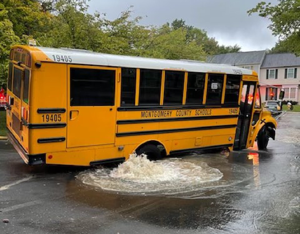 School Bus Gets Stuck in 'Sinkhole', Several Students Removed With No ...