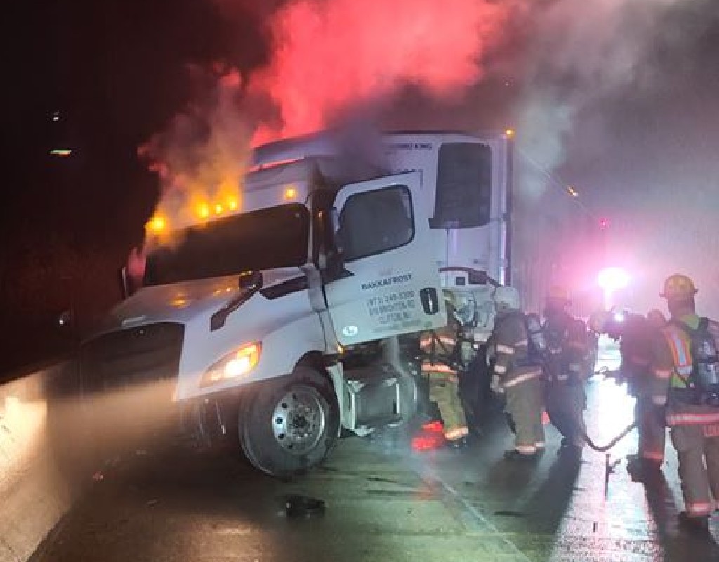 No Injuries in Tractor Trailer Collision on I-495 Friday Morning ...