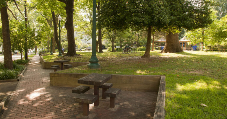 photo of Elm Street urban park