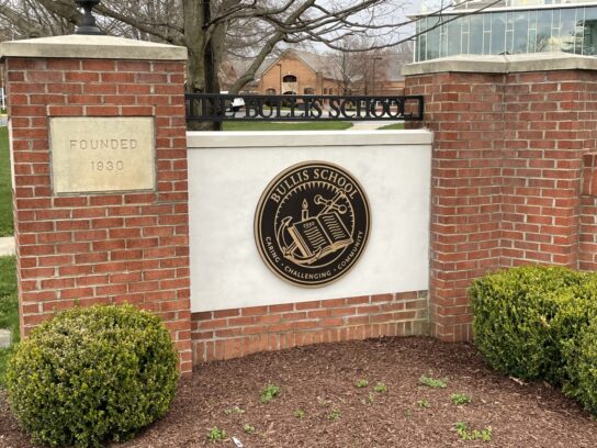 photo of Bullis school entrance sign