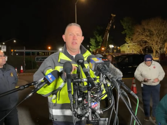 Fire Chief Scott Goldstein at nov 17 evening briefing