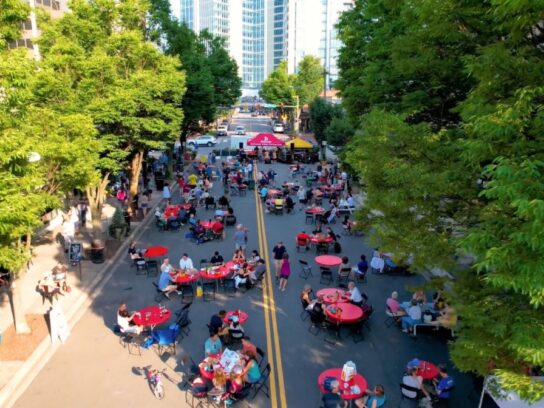 photo of Norfolk Avenue Streetery