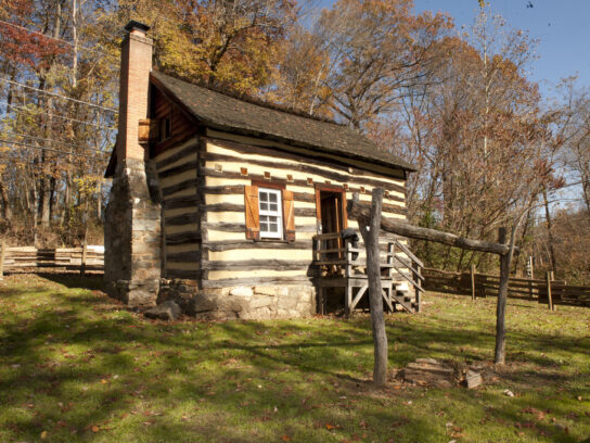 photo of rear of Oakley Cabin in Olney