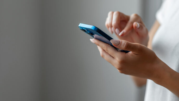 cell phone woman hands