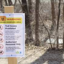 Potomac River raw sewage spill warning sign