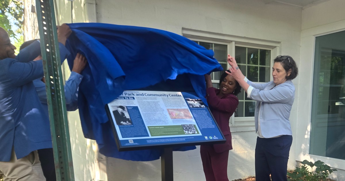 Plaque unveiled honoring park that welcomed Black children during segregation
