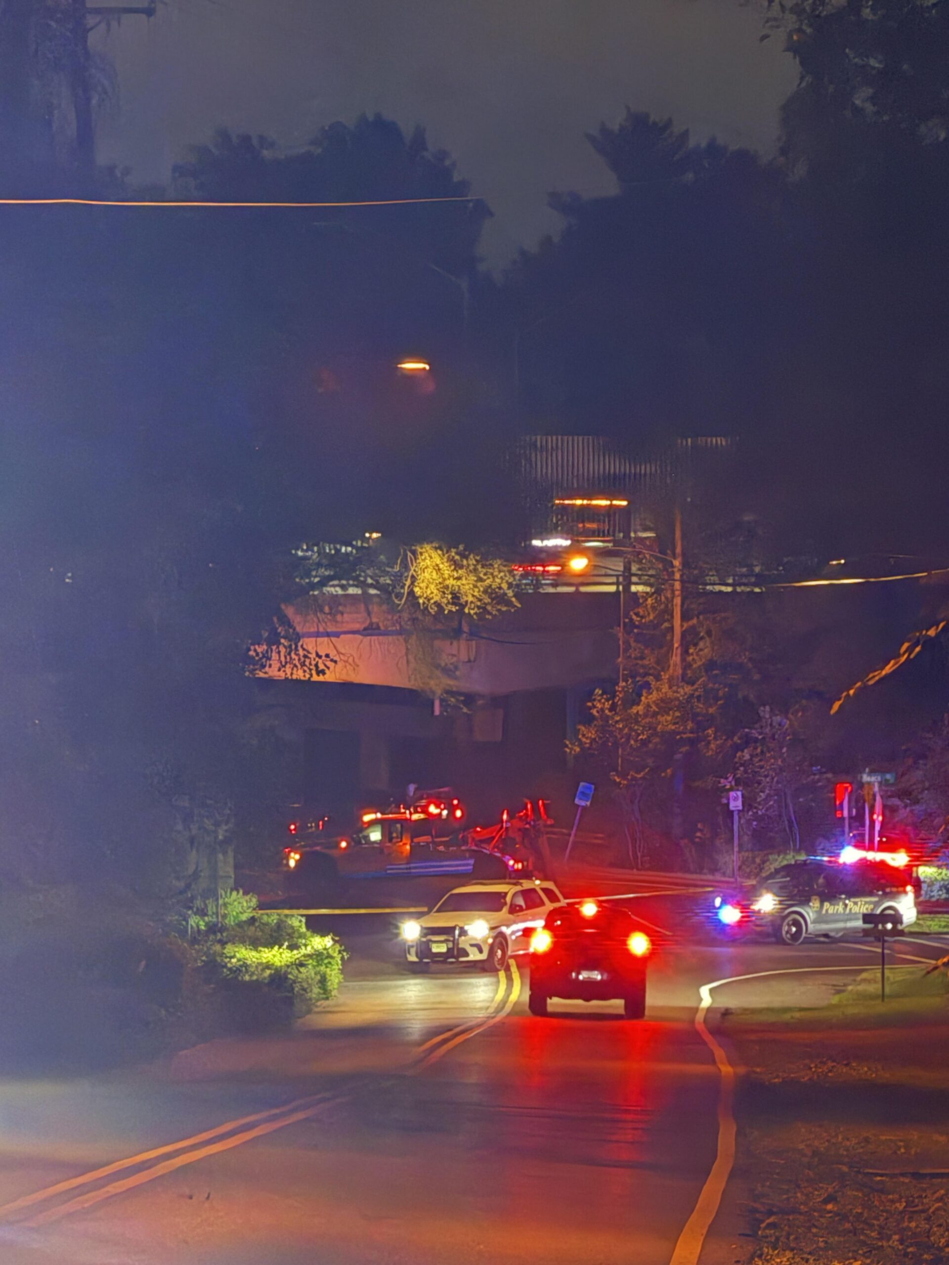 18-year-old jumps to death off I-495 overpass